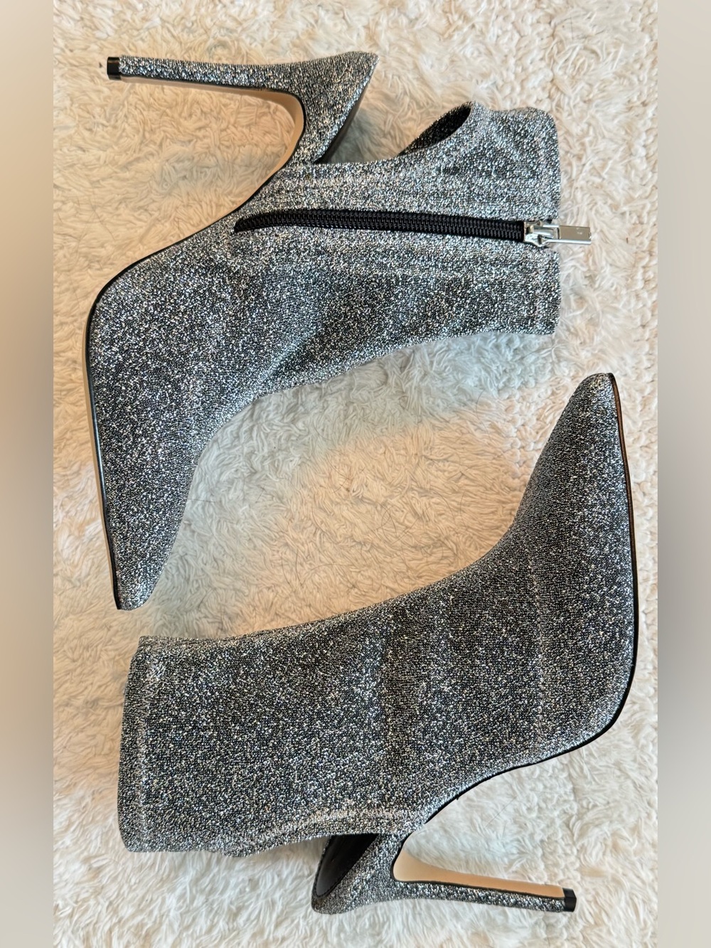Jewel Badgley Mischka Silver Glitter Sock Booties